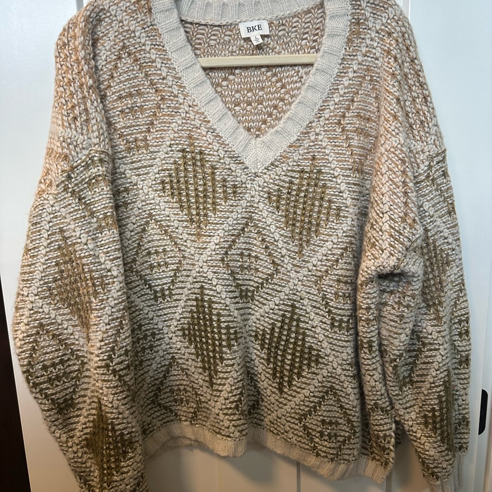 BKE Cream and Tan V-Neck Sweater with Argyle Knit